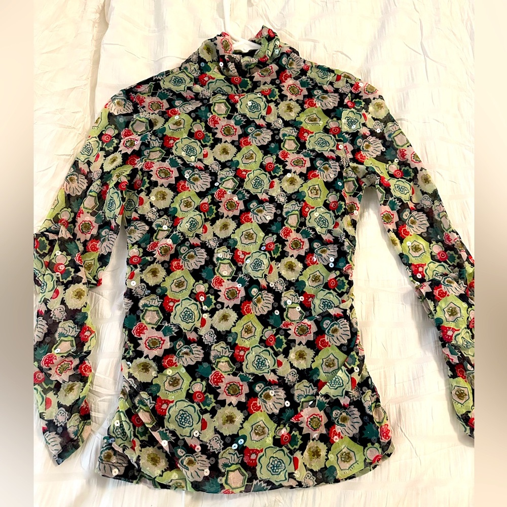 NWT Cinq a sept long sleeve mock neck with sparkles size small